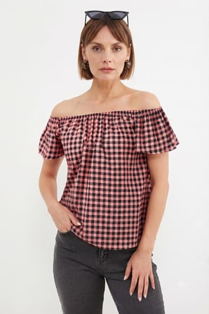 Kazayağı Desenli Madonna Yaka Bluz