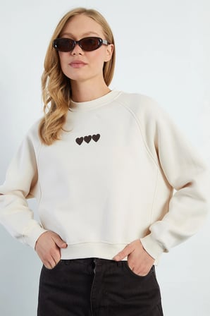 3 İplik Kalp Nakışlı Oversize Sweatshirt