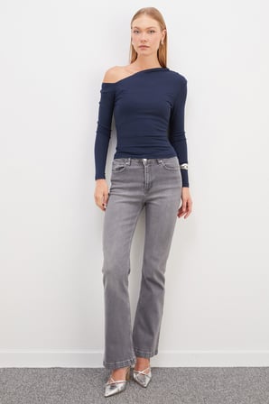 Asimetrik Yaka Omzu Açık Slim Fit Bluz