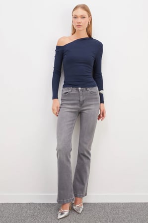 Asimetrik Yaka Omzu Açık Slim Fit Bluz