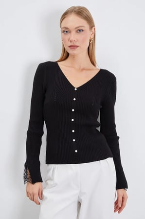 Dantelli İnci Detaylı V Yaka Slim Fit Triko Bluz