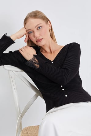 Dantelli İnci Detaylı V Yaka Slim Fit Triko Bluz