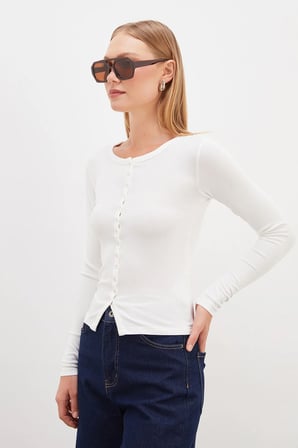 Önü Çıtçıtlı Ribanalı Slim Fit Bluz