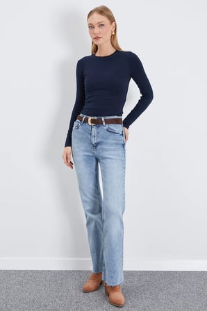 Basic Bisiklet Yaka Slim Fit Crop Bluz