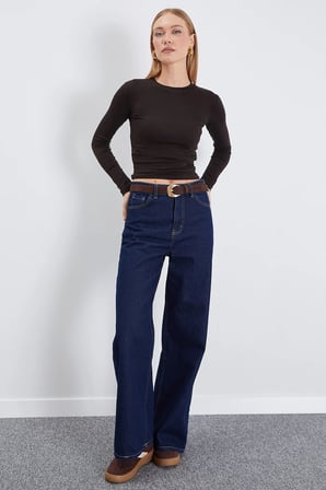 Basic Bisiklet Yaka Slim Fit Crop Bluz