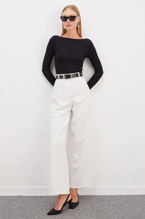 Basic Kayık Yaka Slim Fit Bluz