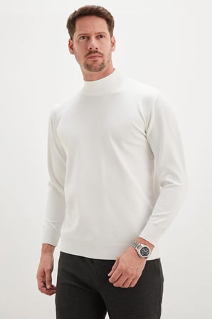 Basic Dik Yaka Triko Kazak