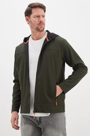 Fermuarlı Kapüşonlu Softshell Ceket