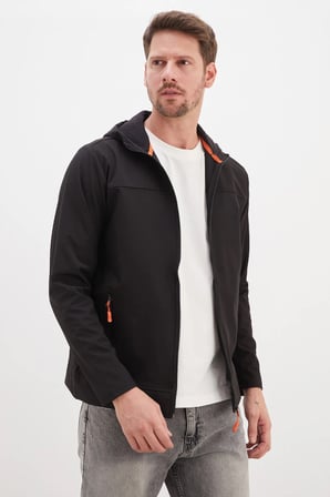 Fermuarlı Kapüşonlu Softshell Ceket