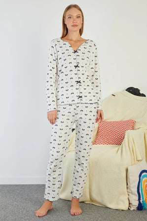 Fiyonk Desenli V Yaka Pijama Takımı