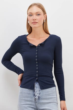 Önü Çıtçıtlı Ribanalı Slim Fit Bluz