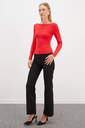 Basic Kayık Yaka Slim Fit Bluz
