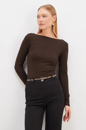 Basic Kayık Yaka Slim Fit Bluz