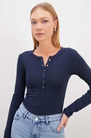 Yarım Çıtçıtlı Slim Fit Bluz