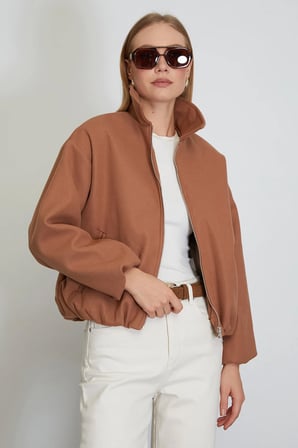 Fermuarlı Cepli Polo Yaka Kaşe Bomber Mont