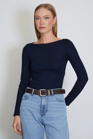 Basic Kayık Yaka Slim Fit Bluz