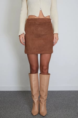 Beli Lastikli Mini Boy Süet Etek