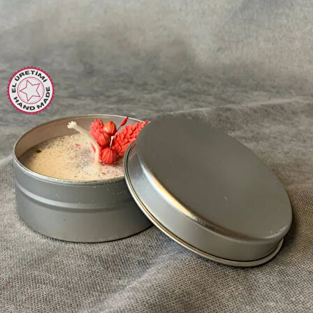 Uretti - Ayşe 7362 - El Yapımı Dekoratif Amber Kokulu Metal Kutuda Mum - 3 x 7 cm
