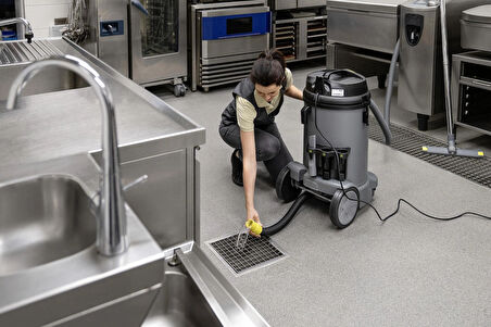 KARCHER NT 48/1 ELEKTRİKLİ SÜPÜRGE 