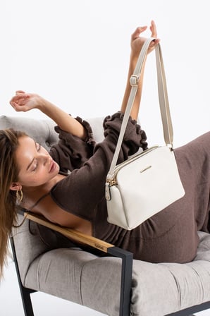 Kadın Suni Deri Ayarlanabilir Çapraz Askılı 3 Bölmeli Ve Gold Fermuarlı Omuz Çantası SARGIN