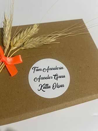 Anneler Günü Siyah Yazılı Yuvarlak Yapışkanlı Etiket 4x4 cm 120 adet