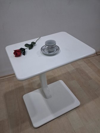 Ufo C 90639 Dikdörtgen Sehpa Mdf Parlak Beyaz Koltuk Altı Tekerlekli  El Yapım