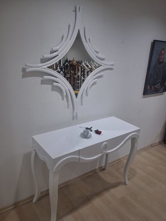 Dresuar  Cnc Kabartma 90681 Model Kayın Aslan Ayak Mdf Tabla  Parlak Lake Beyaz