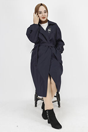 Bondit Kumaş Broş Detaylı Orta Boy Trençkot