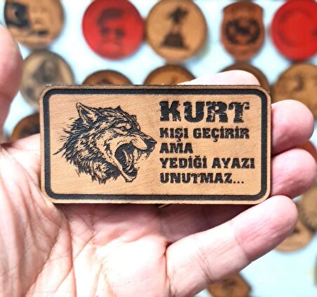 Kurt Kışı Geçirir Ama Yediği Ayazı Unutmaz -Dikdörtgen  Deri Peç - Arma - 2 Wolf Leather Patch