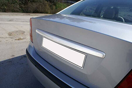 FORD FOCUS FACELİFT SEDAN UYUMLU BAGAJ ÇITASI 2005-2011 PASLANMAZ KROM