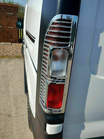 RENAULT TRAFİC UYUMLU STOP ÇERÇEVESİ 2 PARÇA 2015 ÜZERİ ABS KROM