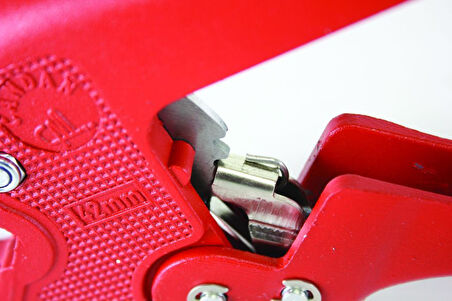 Candan Otomatik Plastik Boru Makası Cm OTC-42 (16-42 Mm)