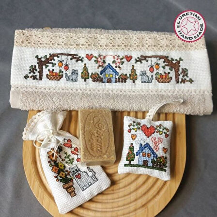 Uretti - Pınar 6788 0724 El Yapımı Banyo El Havlusu Lavanta Torbası ve Sabunluk Üçlü Set