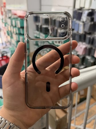 İphone 17 Pro Max ile Uyumlu Magsafe Özellikli Hybrid Animasyonlu Altı Kapalı Akıllı Tuşlu Sararmaz Kılıf