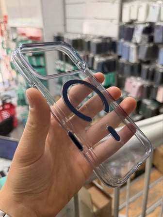 İphone 17 Pro Max ile Uyumlu Magsafe Özellikli Hybrid Animasyonlu Altı Kapalı Akıllı Tuşlu Sararmaz Kılıf