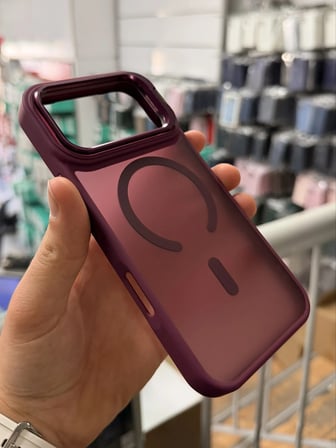 iPhone 18 Pro Max Aras Standlı Mat Buzlu Magsafe Kılıf