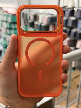 iPhone 18 Pro Aras Standlı Mat Buzlu Magsafe Kılıf
