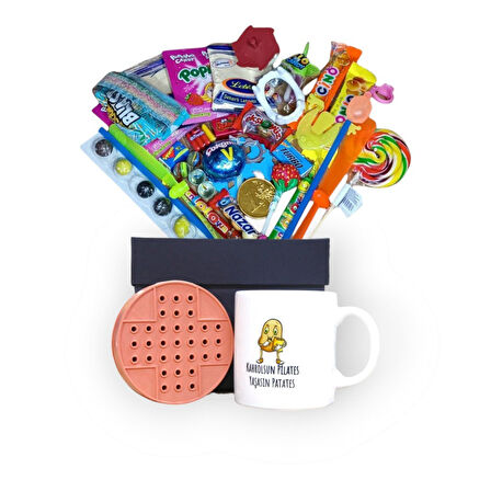 Nostaljik İçerikli Siyah Hediye Kutusu ve Kahrolsun Pilates Yaşasın Patates Yazılı Kupa Bardak