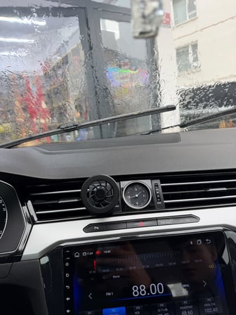 Volkswagen Passat 2015-2016  Uyumlu Araca Özel MagSafe Telefon Tutacagı