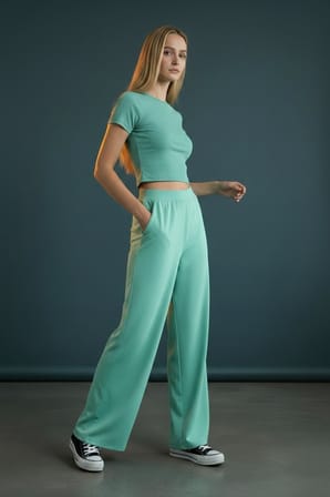 Kadın Kaşkorse Kumaş Bisiklet Yaka Mint Crop Tişört - 2004