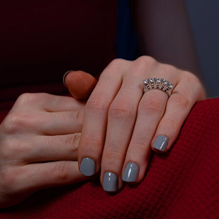 G Renk 0.75 Karat Pırlanta Beştaş Yüzük