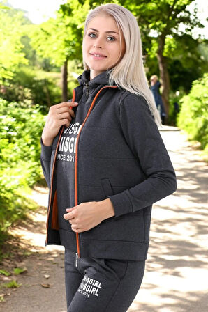 Kışlık Şık Rahat Üçlü Eşofman Takımı