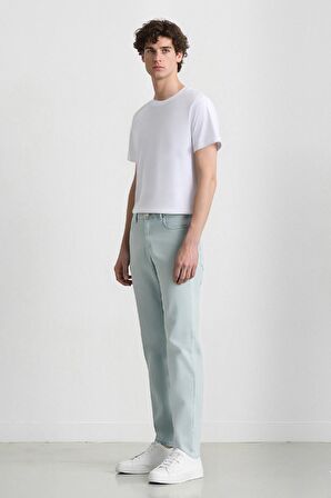 DeFacto Sergio Regular Fit Normal Kalıp Normal Bel Boru Paça Jean Pantolon F2423AX25SPNM63