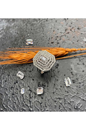 14 Ayar Beyaz Baget Altın Yüzük