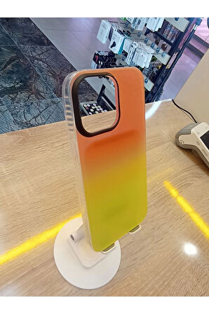 İPhone 14 Pro Max Uyumlu Hologram Özellikli Işıkta Renk Değiştiren Kapak