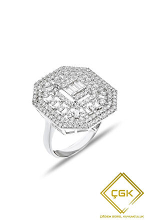 14 Ayar Sıralı Baget Taşlı Altın Yüzük