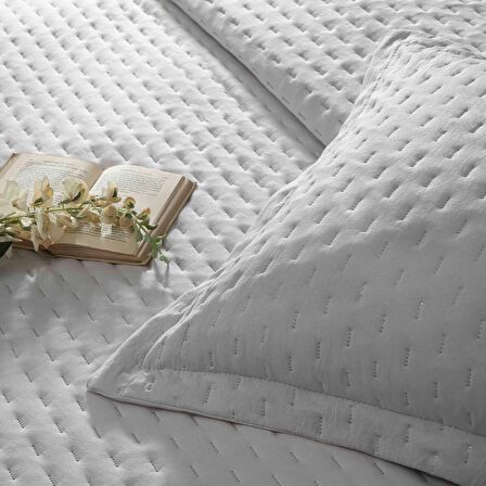 Linens Gardenia Çift Kişilik Yatak Örtüsü Taş