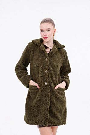 Düğmeli Cepli Kadın Peluş Kaban