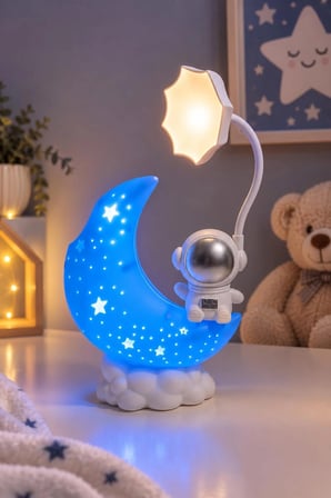 Astronot Ay Gece Lambası – Yıldız Projeksiyonlu USB LED Masa Lambası Mavi