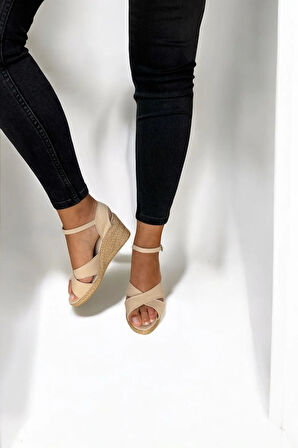 Kadın Yazlık Çapraz Keten Sandalet – Dolgu Topuk Espadril Tasarım